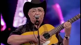 Eliades Ochoa La Gallina o el Huevo