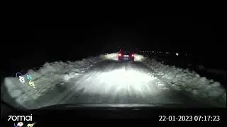 Выезд на лед на не шипованной резине.