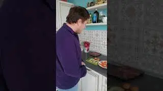 Вкусный завтрак с форелью