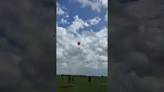 Парашютисты