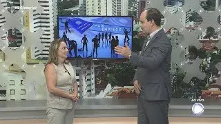 Expert advises when to recommend someone for a job opening.