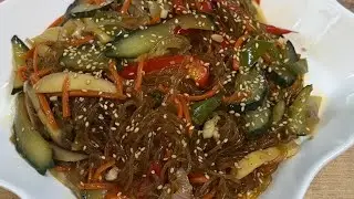 Фунчоза. Закуска на основе крахмалистой лапши.