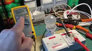 Dim Bulb Tester - a tool to manage current flow when repairing electronics