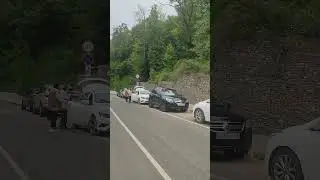 Мезмай. Орлиная полка. Парковка забита под завязку. Май #орлинаяполка #мезмай #shorts #горыкавказа
