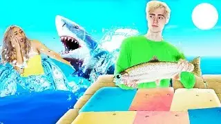 My Girlfriend Stole My Food So I Fed Her To The Sharks... | Raft