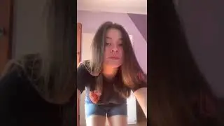 Tiktok cewek mau buka baju🙄 