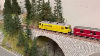 Lazzarini-Lok durch Carolina mit neuer Fahrleitung