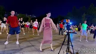 Цинцин станцевала 