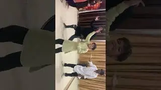 Group performance dance,video Bollywood ￼￼