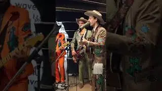 Frankie & The Deadbeats: Radio Wave Studio Session 
