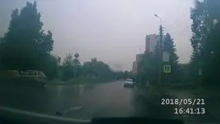 "Стремительный"ВАЗ сносит иномарку на перекрестке в Пензе. 21.05.2018