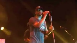 Darius Rucker Avoids Attack