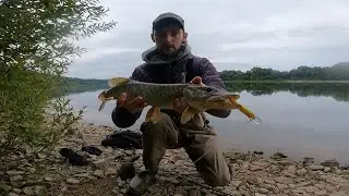 Рыбалка на ЩУКУ  и СУДАКА на ОКЕ!