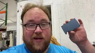 Showing the metal wallet