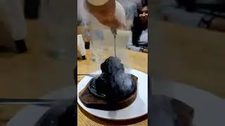 Sizzling Brownie DELICIOUS CHOCOLATE SYRUP 🍨🍫 MADHULI VYARA #brownie #chocolate #sizzlingbrownie