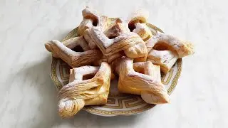 Булочки из слоеного дрожжевого теста. Puff pastry buns.