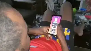 Subhanallah - Kalli Yadda Matar Adam A Zango Take Yimai Video Ba Kaya a Jikin shi, Sai Gajeran wando