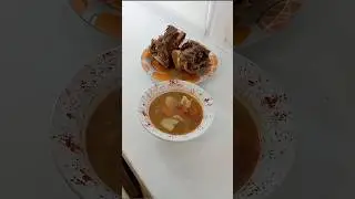 Мясо на кости с картофелем в казане на костре. Максимально дешево и достаточно вкусно.