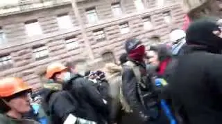 ЕВРОМАЙДАН 01.12.2013 ШТУРМ КИЕВСКОЙ МИСКОЙ РАДЫ