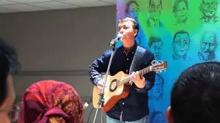 Cholil Mahmud : Menjadi Indonesia live [best quality]
