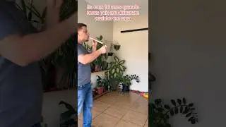 Quando era criança e ficava sozinho em casa. 
