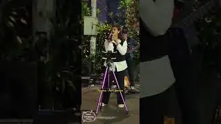 Pawana versi gadis ...Putri Qasrina ft By Hard Buskers Sogo Kuala Lumpur