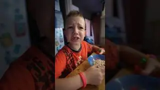 Самый строгий ресторанный критик,гроза всех мам и поваров👍😂. Овсянка сэр. 😂
