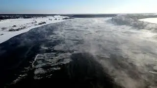 Поселок Белоомут, разлив Оки в январе в морозы.