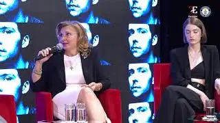 ○ Ce este URÂTUL? ○ Dezbatere
