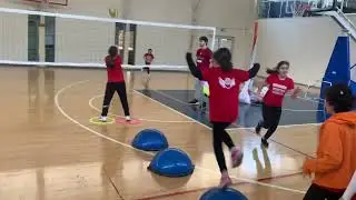Parmak pas ve manşet pas antrenmanı