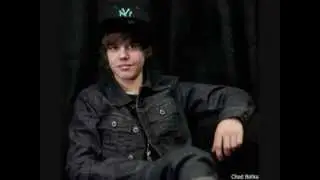 WE LUV U JUSTIN!!!! ( comment if u luv him to! )