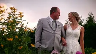 Chelsey & David's Sneak Peek @ Church of the Nativity and Pond View Farm