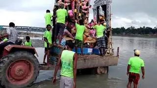 fall down the lord durga from tractor visarjan