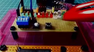 Arduino Sample Sketch: Button and 4 LEDs