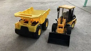 I found so big cars! BELAZ and EXCAVATOR for construction on my backyard!