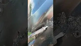 ремонт пластика мотоцикла на скорую руку #cb #diy #motovlog #лайфхак #biker #топ  #ремонт