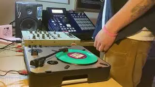 houseplantz numark pt01 roland dj99 sp404