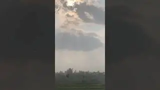 The sun, clouds and rain views. #water #rain #clouds #shortvideo #travel
