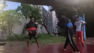 latian sesi sparing ringan