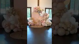 Baby Shower Backdrop #balloons #babyshower