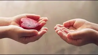 Это никогда нельзя давать и брать в долг,чтобы не упустить своё счастье