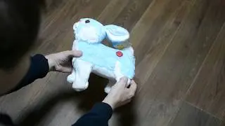 Механическая игрушка Заяц (Ходит, поет песенку) №2051