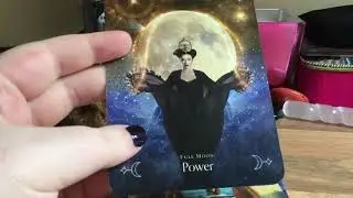 🌙 👑 QUEEN OF THE MOON ORACLE: DECK REVIEW & FLIP THROUGH 👑 🌙