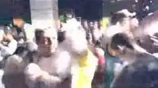 Santa Locura fiesta de la espuma