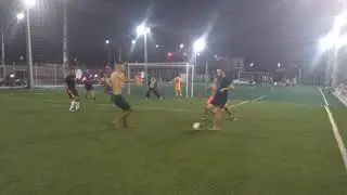 Lucas (entre as pernas do Wagner)