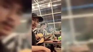 Selalu aku lihat belakang punggungmu Disaat kau lihat belakang - Hal - Lara(Cover By Yasrulnasa)