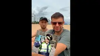 ПОЛИЦЕЙСКИЙ ПОМОЧИЛСЯ НА КАМЕРУ, УЖАС!!!