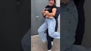 Como cuando un as3sin0 te sigue 🥲