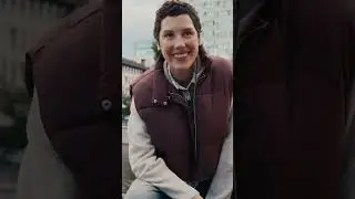 В новом кампейне гуляем по городской набережной вместе с актрисой Ириной Горбачевой.