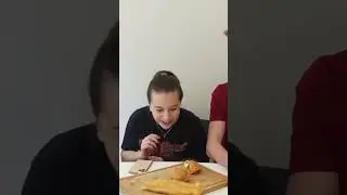 UK Students Try Old Chang Kee Curry Puff #shorts #singapore #food